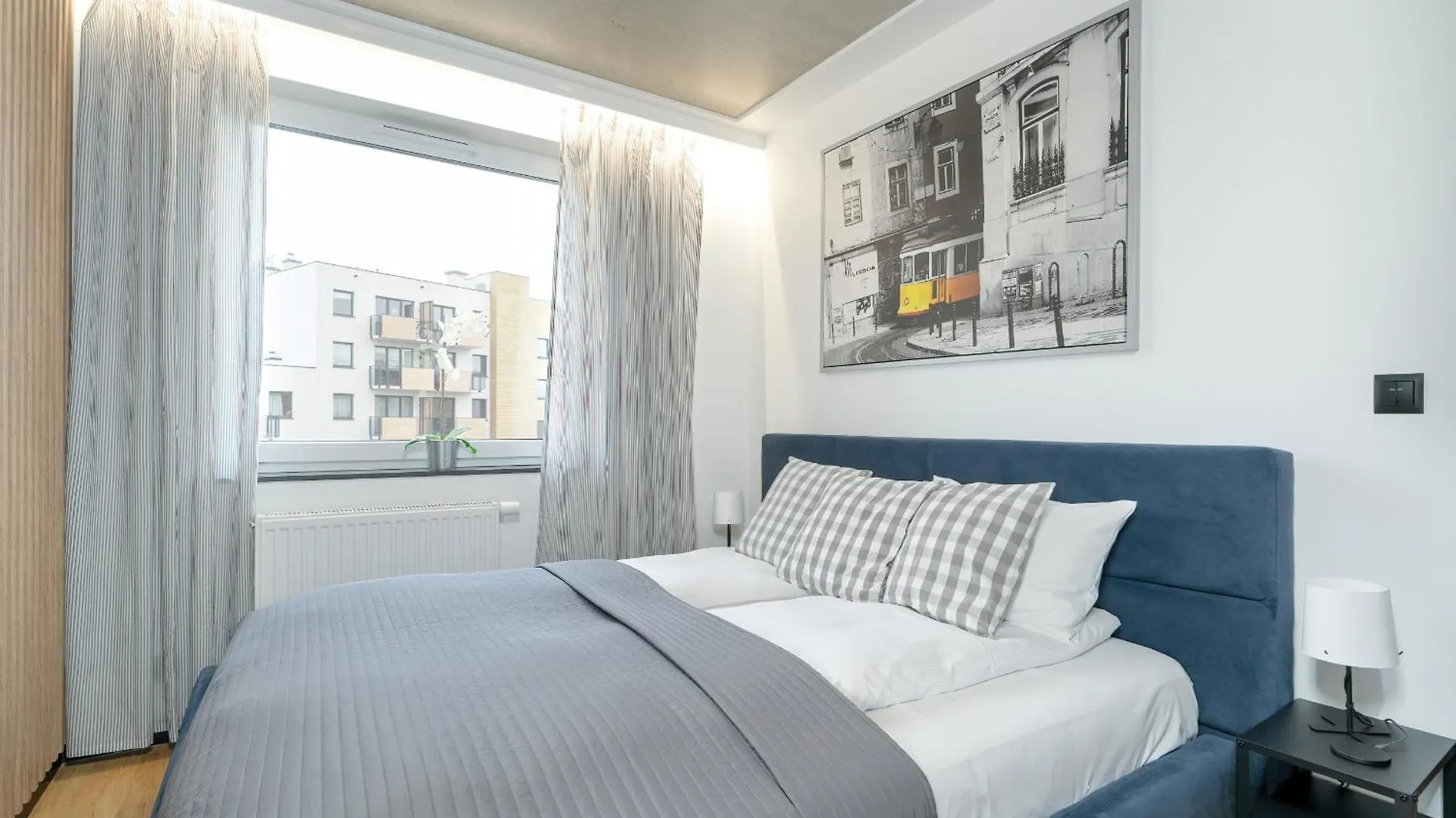 New Apartment Wagrowska With 2 Free Parking Places And Balcony In Poznan By Noclegi Renters